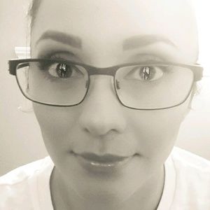 Meet your Posher, Marcela